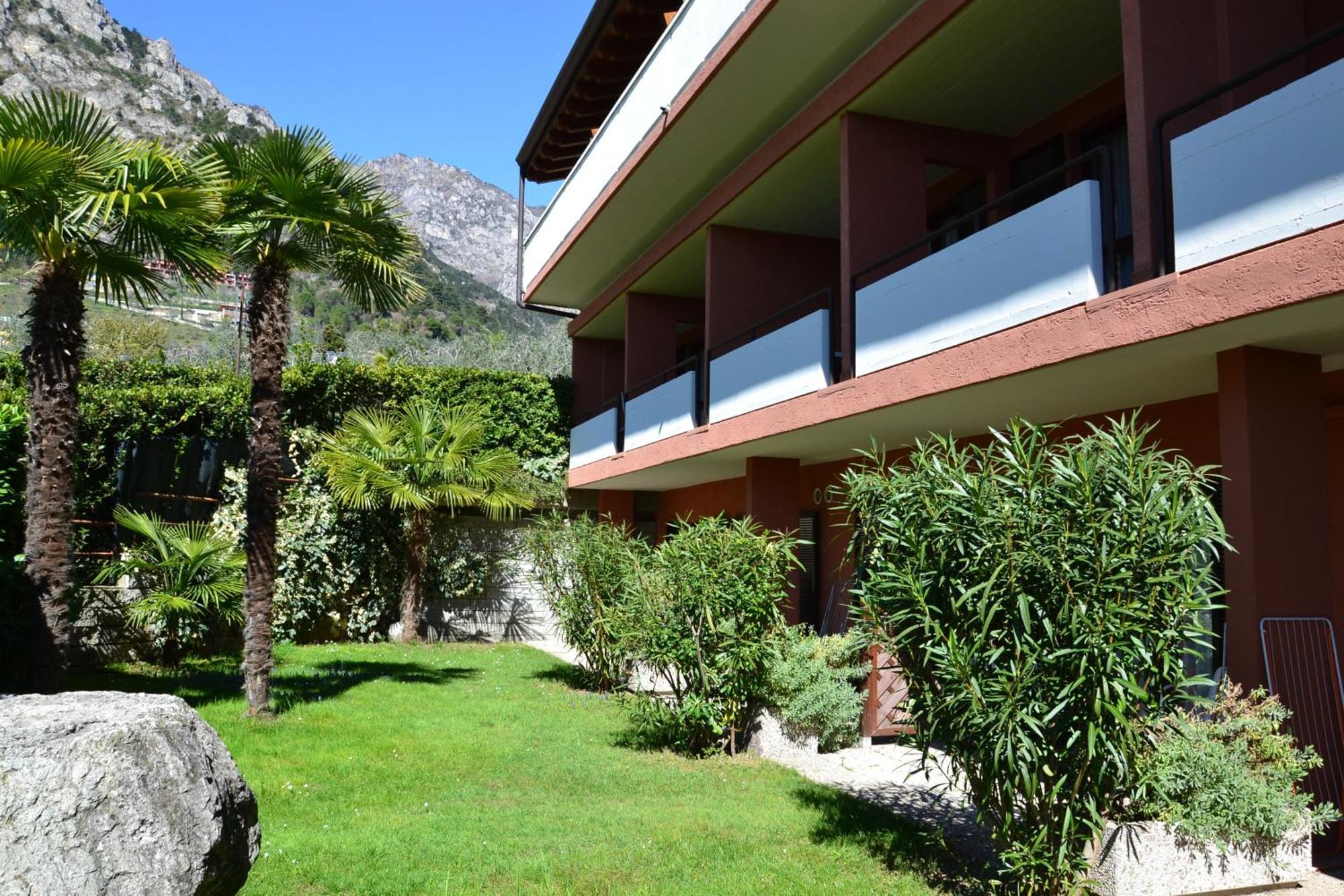 לימונה סול גרדה Residence San Luigi מראה חיצוני תמונה